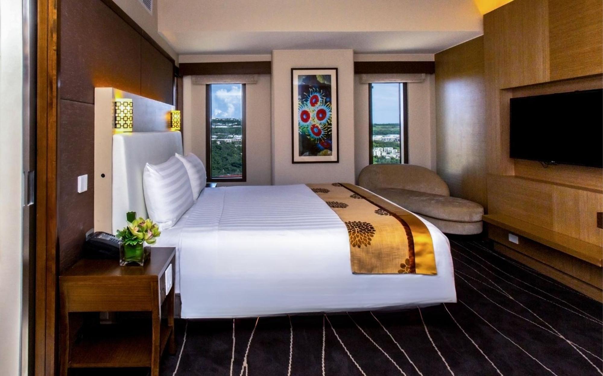 Dusit Thani Guam Resort Tumon Bagian luar foto