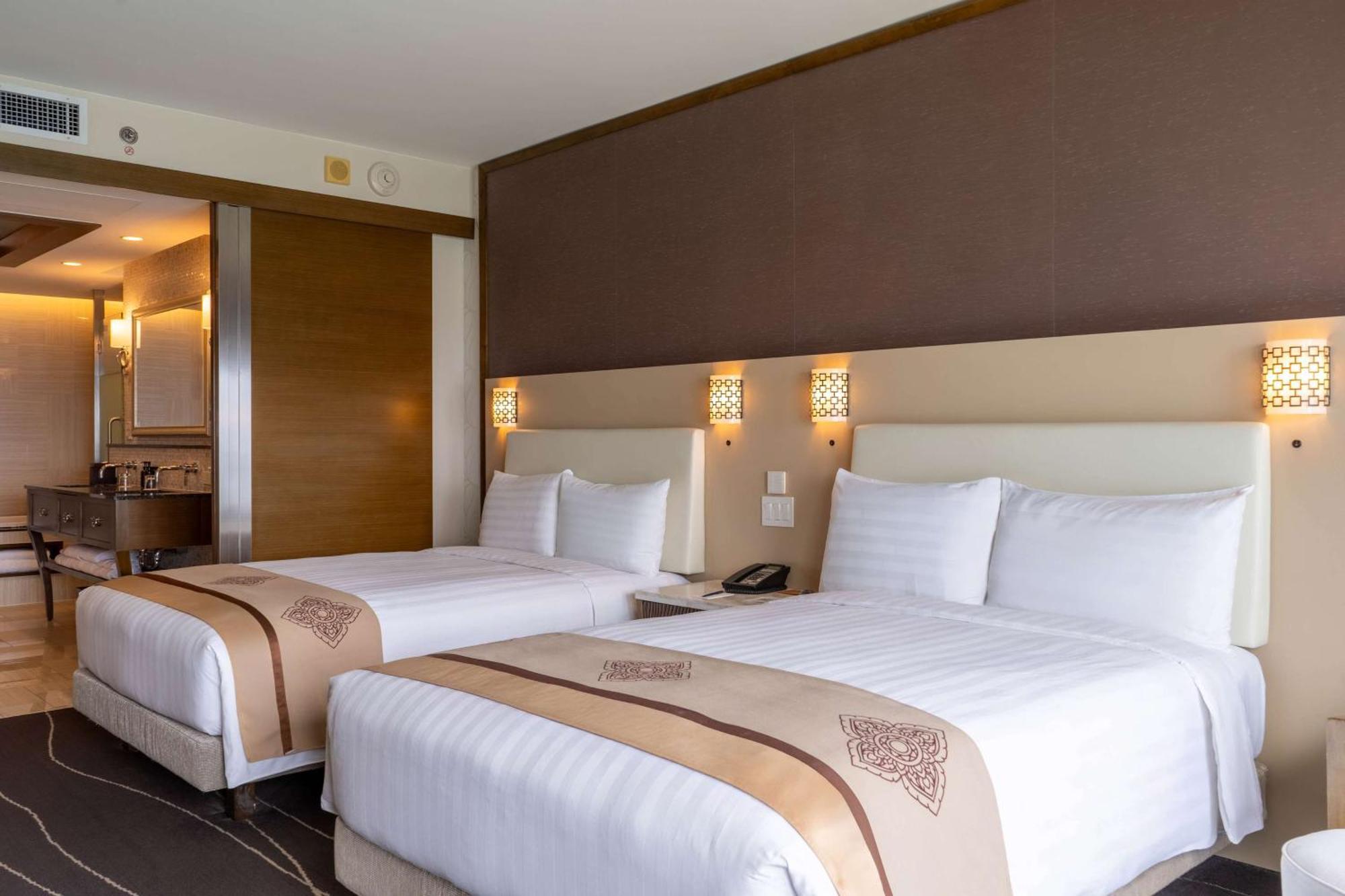 Dusit Thani Guam Resort Tumon Bagian luar foto